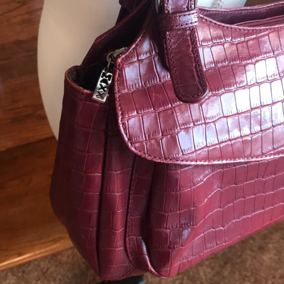 MAXX NEW YORK RED LEATHER CROCO  LEATHER PURSE - Picture 2 of 8